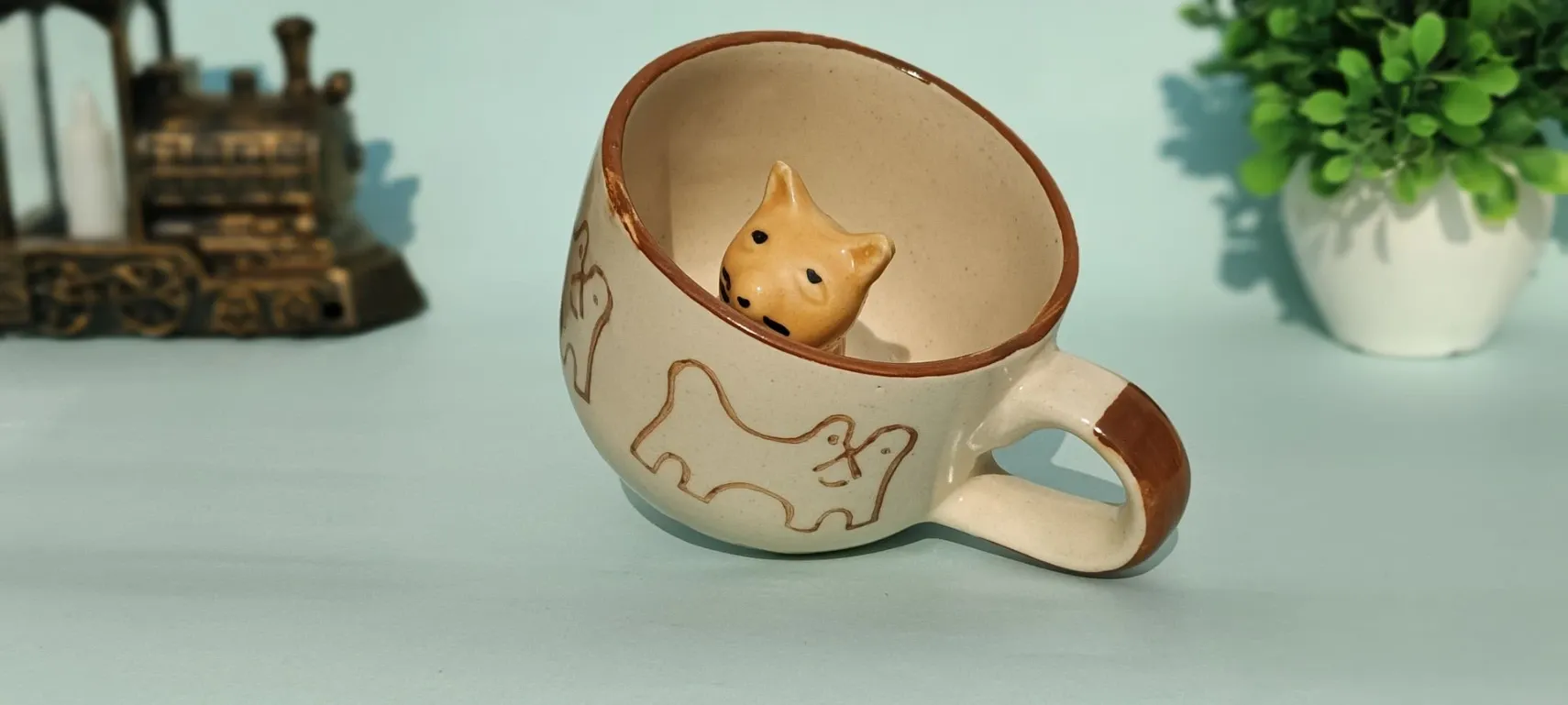 [P08] "Peek-a-Boo Cat" Surprise Ceramic Coffee Mug