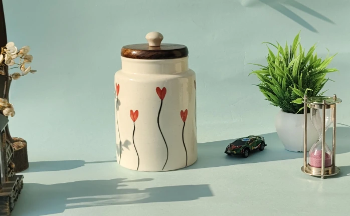[P20] Patraam Hand-Painted Ceramic Storage Jars with Wooden Lid (Set of 2) – Heart Bloom Design